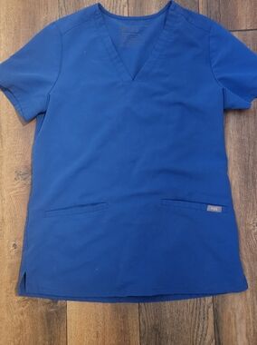 FIGS Casma V-Neck Scrub Top in Royal Blue Xsmall